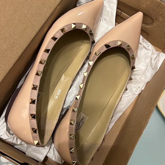 Valentino Garavani Rockstud Patent ballet flats. In very good condition. - Picture 6 of 17